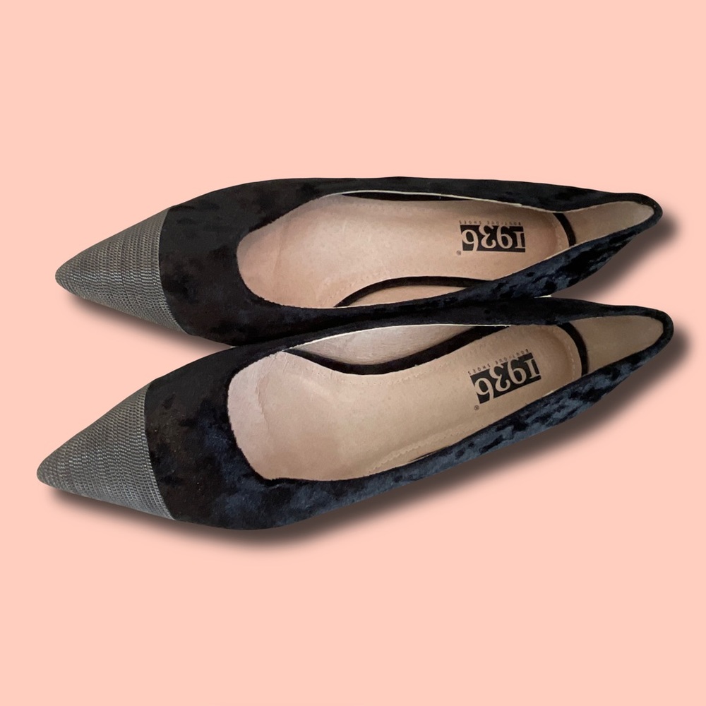 Black Crushed Velvet Silver Chain Front Pointed Flat Shoes w Rose Gold Heel 👠